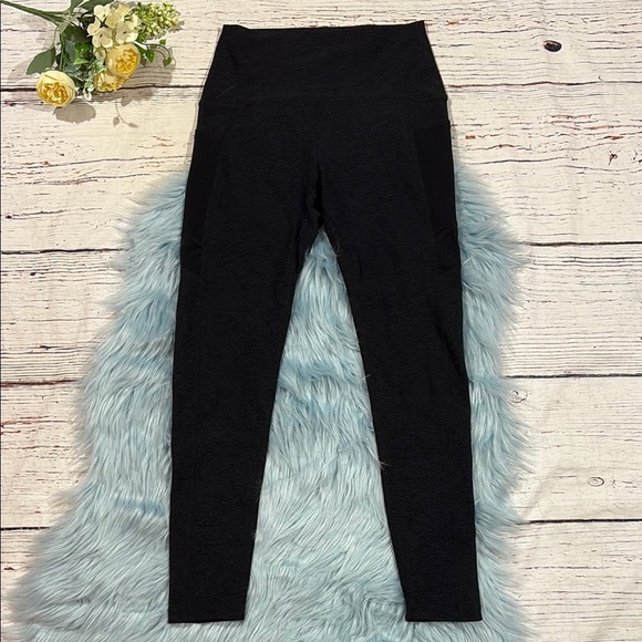 Beyond Yoga Darkest Night Mesh with It Spacedye Pocket Leggings - Picture 1 of 10